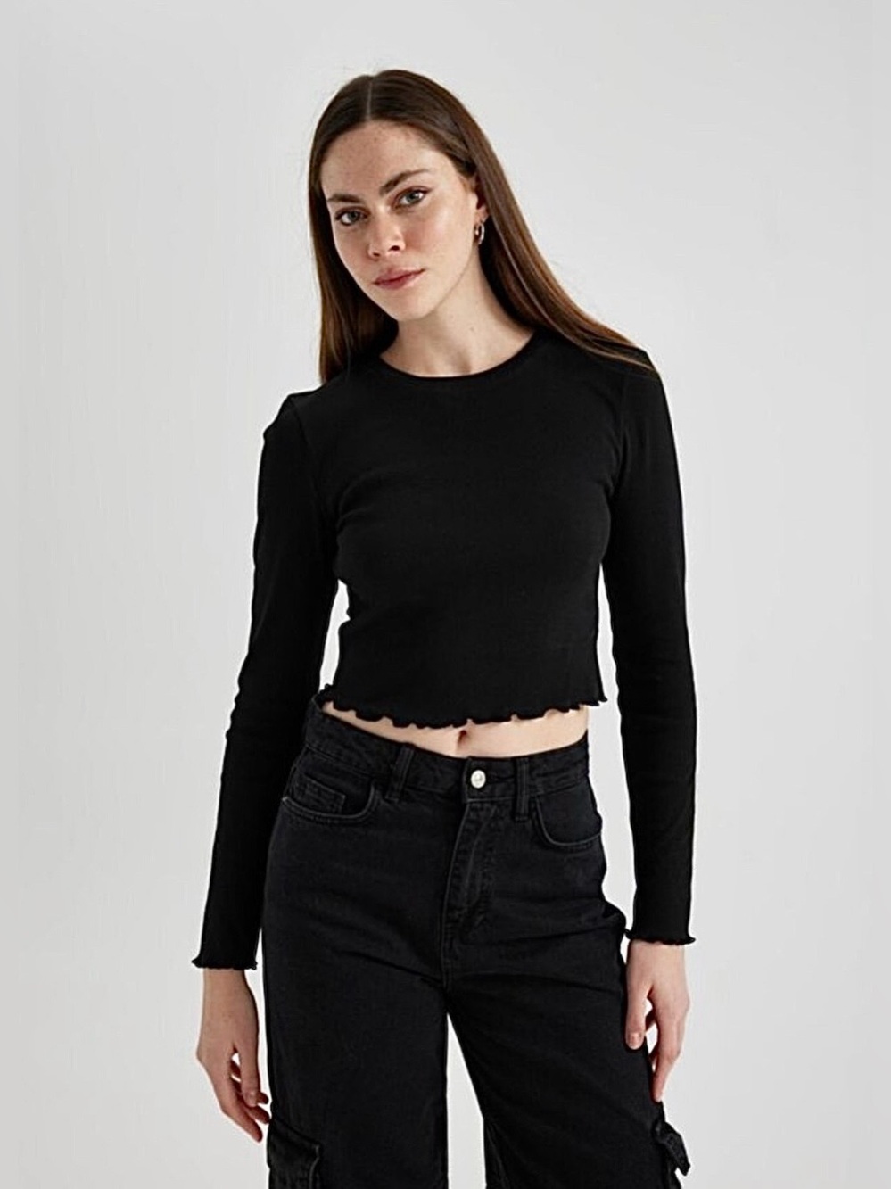Altar’d State Black Long-Sleeve Lettuce-Hem Crop Top - Women Size Large